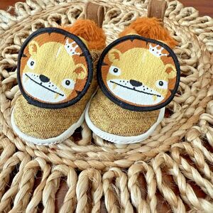 💚 NIKE LEBRON LITTLE BIG CATS SIZE 2C 6MONTH BABY SNEAKER TRAINER LULLABY‎ LACE